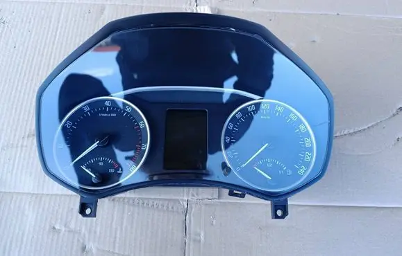 Skoda Octavia Mk2 (1Z) Speedometer (instrument cluster) 1Z0920843Q