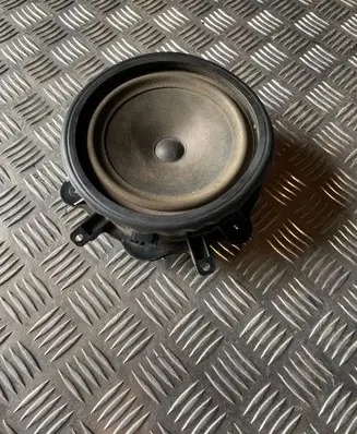 Audi A3 S3 8P Front door speaker 8P0035411