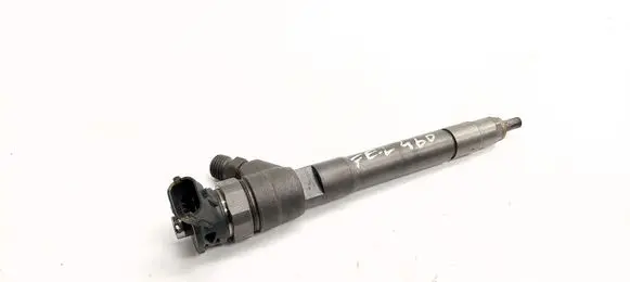 Nissan Qashqai Fuel injector 0445110546