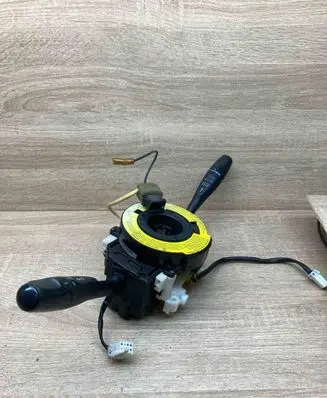 Mitsubishi Carisma Wiper turn signal indicator stalk/switch MR228461