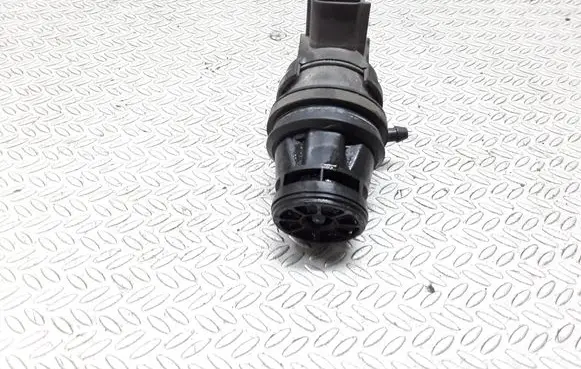 Mazda 3 I Windscreen/windshield washer pump 8603102451