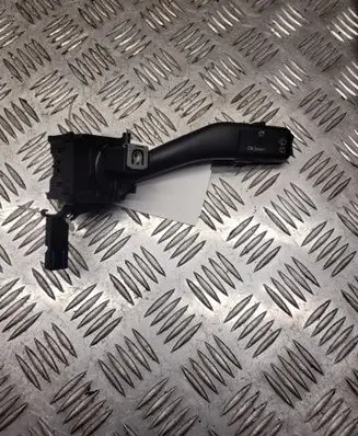 Volkswagen Golf V Wiper control stalk 1K0953519A