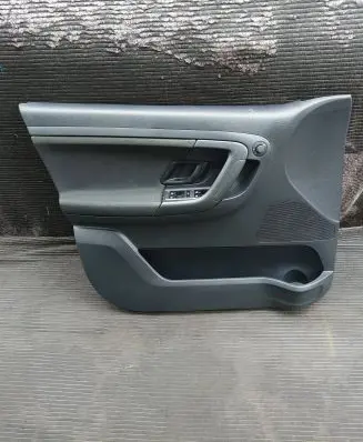 Skoda Roomster (5J) Front door card panel trim 5J7867011