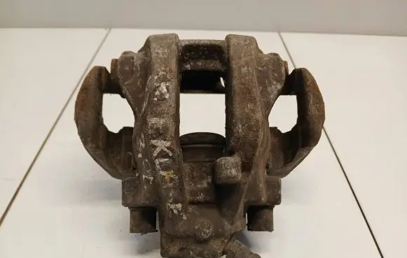 Mercedes-Benz E W211 Rear brake caliper