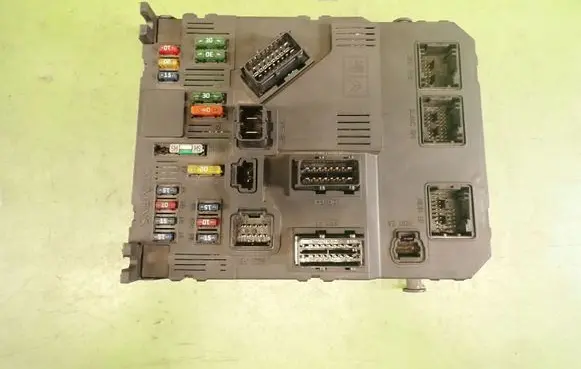 Citroen C2 Fuse module