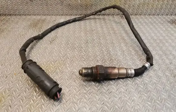 Mercedes-Benz C W203 Lambda probe sensor 0025400617