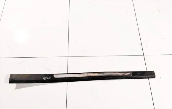 Front sill trim cover