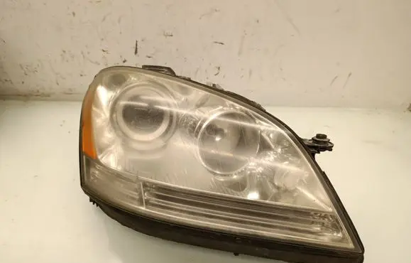 Mercedes-Benz ML W164 Headlight/headlamp 263348