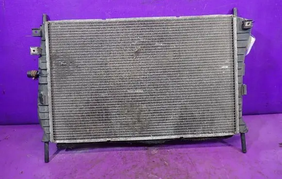 Ford Mondeo Mk III Coolant radiator 