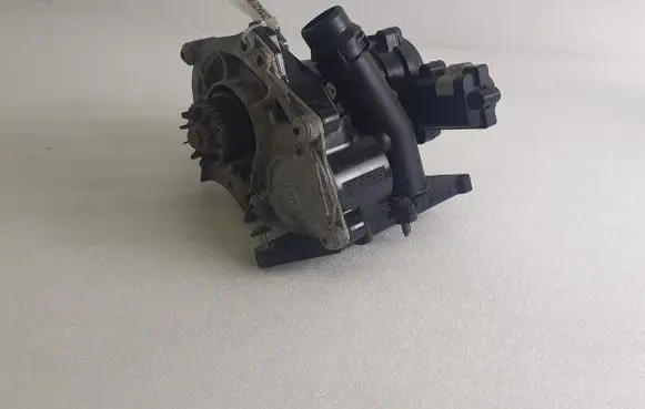 Porsche Macan (95B) Water pump 06L121111H 06L121012H