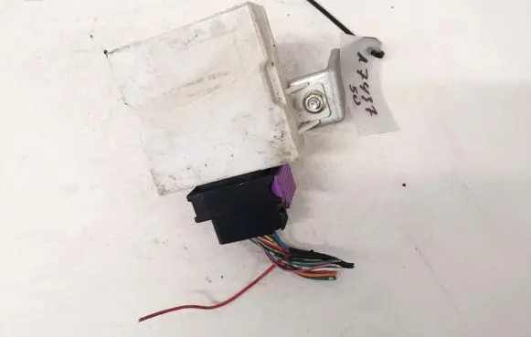 Toyota Avensis T250 Window wiper relay 150696