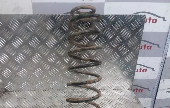 Volkswagen Golf II Rear coil spring