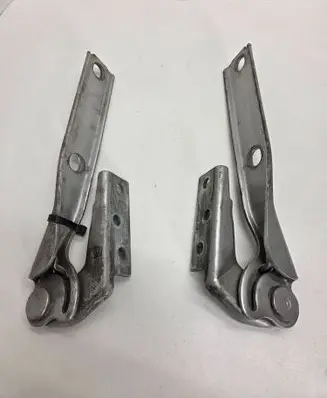 Audi A4 S4 B5 8D Engine bonnet/hood hinges 3B0828302 3B0828301