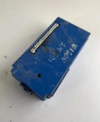 Mitsubishi Space Wagon Fuse module MR445952 G8C500M