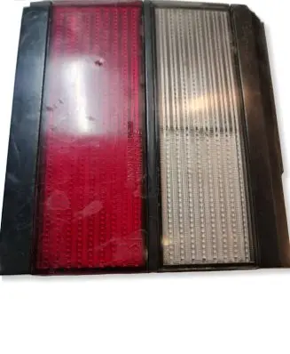 Volkswagen PASSAT B3 Tailgate rear/tail lights 333945108