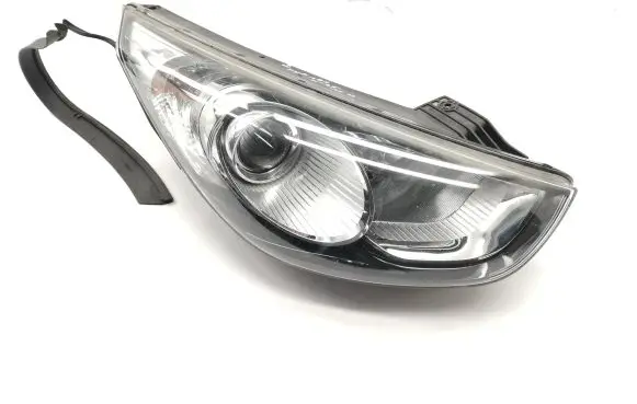 Hyundai ix35 Headlight/headlamp 921022Y
