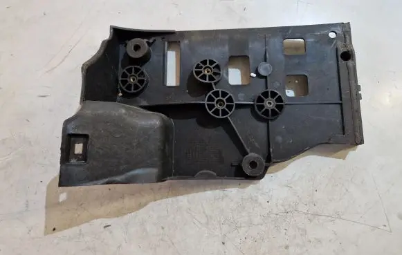 Land Rover Range Rover Sport L320 Battery box tray DWM500021