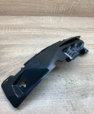 Mercedes-Benz C W205 Front bumper mounting bracket A2058852165