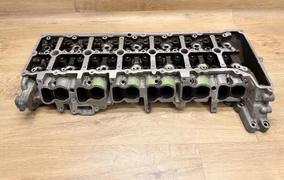 BMW 4 F32 F33 Engine head 7812929 7812927