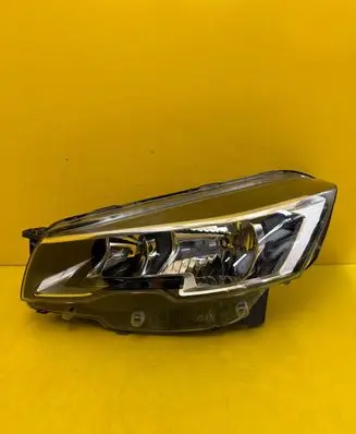 Peugeot 508 RXH Headlight/headlamp 9807241480