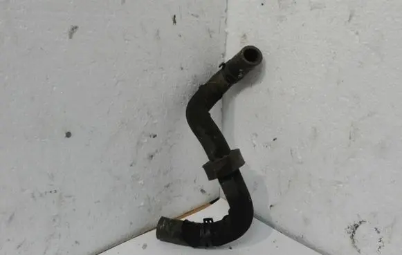 Audi A8 S8 D3 4E Engine coolant pipe/hose 4E0121103L