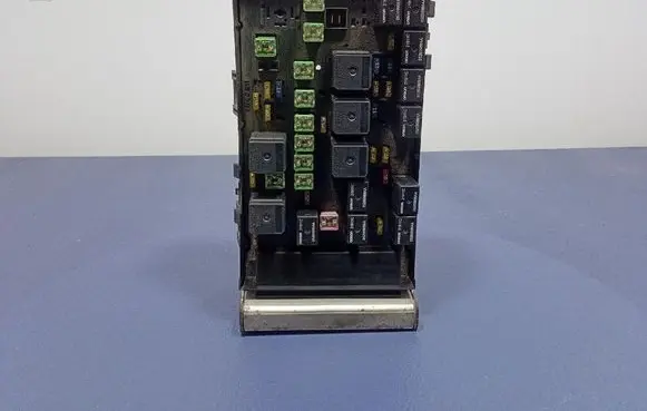 Chrysler Grand Voyager IV Fuse box set 04727558AC