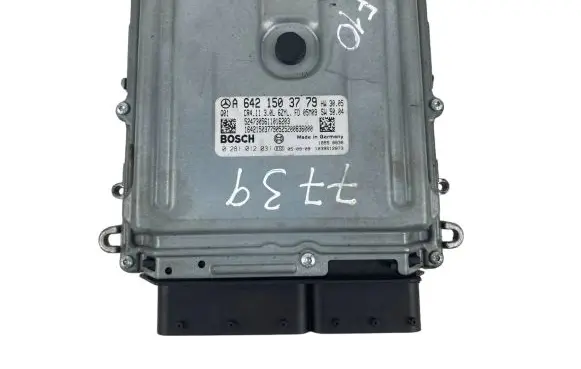 Mercedes-Benz E W211 Engine control unit/module A6421503779 1039S12873 0281012031