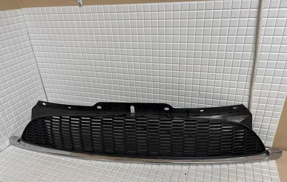 Mini One - Cooper Coupe R56 Front bumper upper radiator grill 7209903