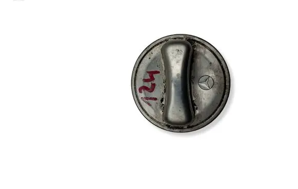 Mercedes-Benz E W124 Fuel tank filler cap 1244700005
