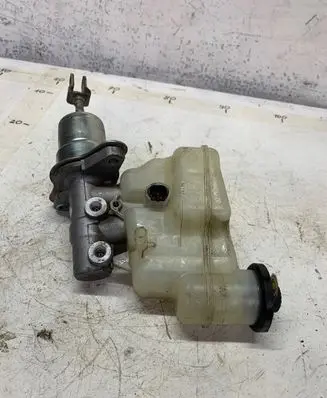 Lexus IS III XE30 Master brake cylinder 13801010600