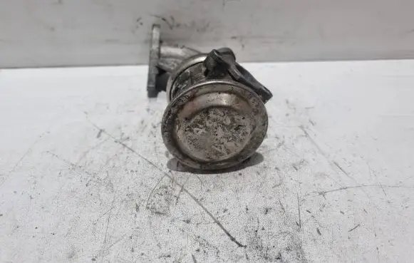 Audi A4 S4 B8 8K EGR valve 06c131101