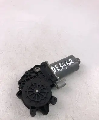 Citroen Xsara Picasso Front door window regulator motor 0130821762