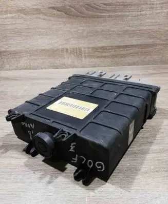 Volkswagen Golf III Engine control unit/module ECU 1h0907311 0261200701