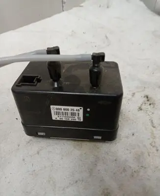 Mercedes-Benz GL X164 Central locking vacuum pump A3510020010