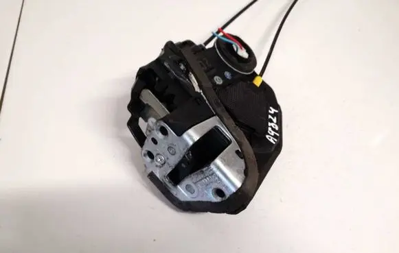 Toyota Corolla E140 E150 Front door lock