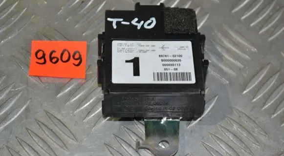 Toyota Auris 150 Door control unit/module 8974102100