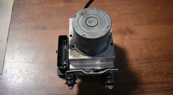 Porsche Taycan 9J1 Master brake cylinder