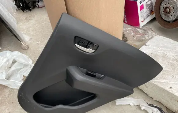 Citroen C1 Coupe rear side trim panel 