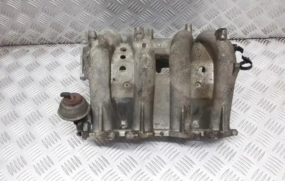 Nissan Primera Intake manifold