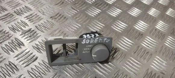 KIA Sorento Differential lock switch 612W16240