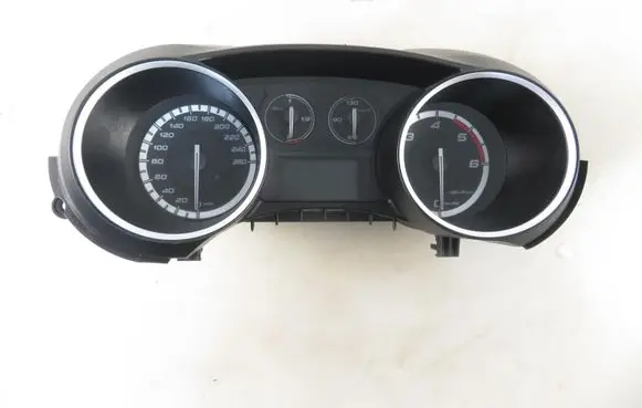 Alfa Romeo Giulietta Speedometer (instrument cluster) A2C53352738 50516478