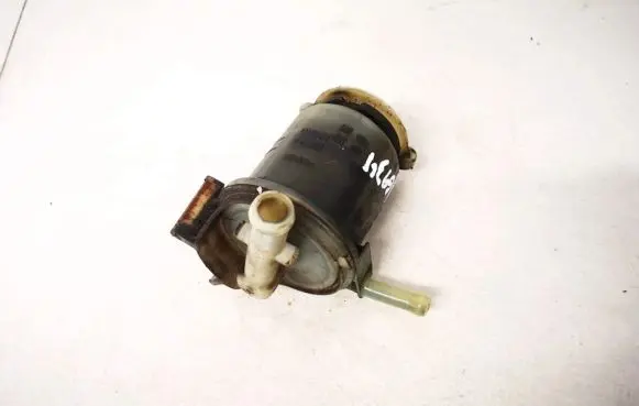 Toyota Avensis T250 Power steering fluid tank/reservoir