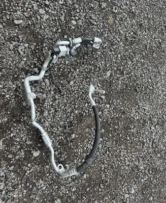 Air conditioning (A/C) pipe/hose