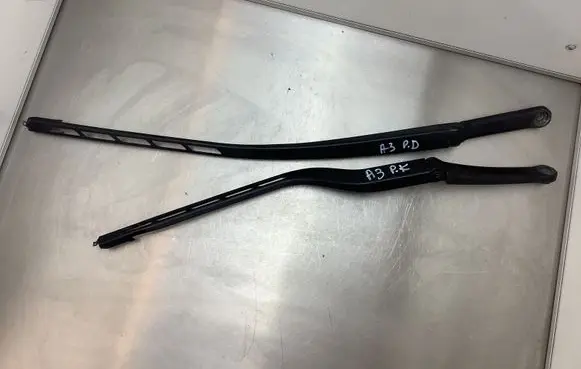 Audi A3 S3 8P Windshield/front glass wiper blade 8P1955407