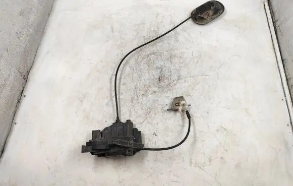 Renault Modus Rear door lock