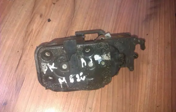Mazda 626 Front door lock