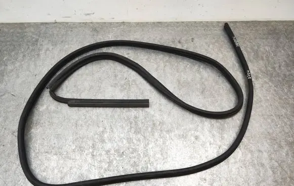 Land Rover Range Rover Sport L320 Engine compartment rubber DD12644