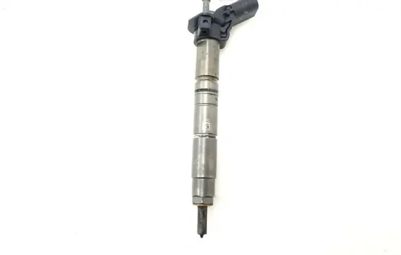 Mercedes-Benz E W212 Fuel injector A6420701187