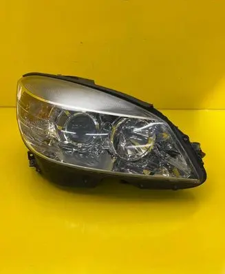 Mercedes-Benz C W204 Headlight/headlamp A2048208661