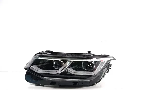 Volkswagen Tiguan Headlight/headlamp 5NB941081C